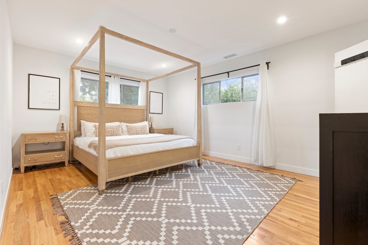 Blue Door Oasis 5 min from Universal and Hollywood gallery image 5