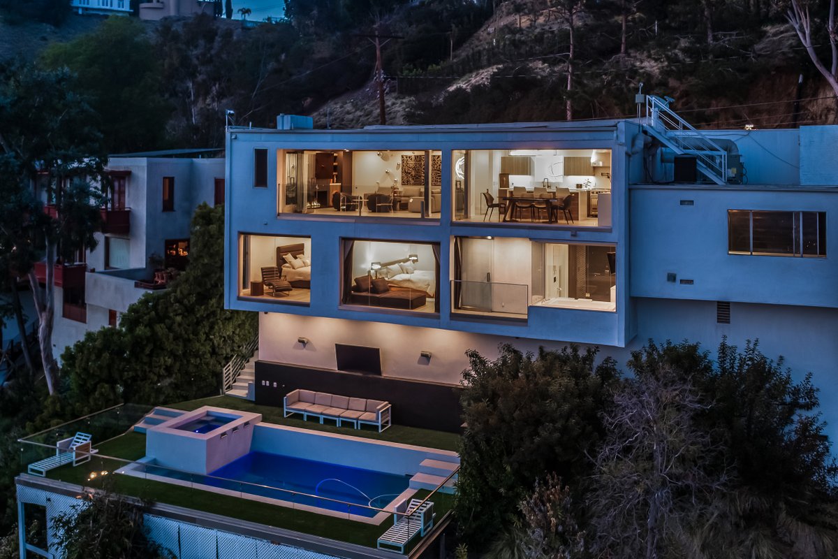 Modern Villa On Sunset Strip