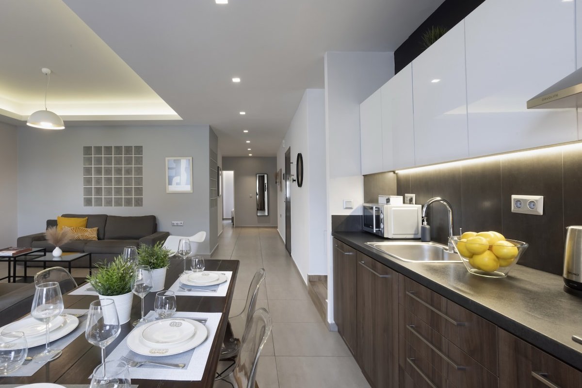 Renovated 3BDR Apartment in the heart of Athens gallery image 4