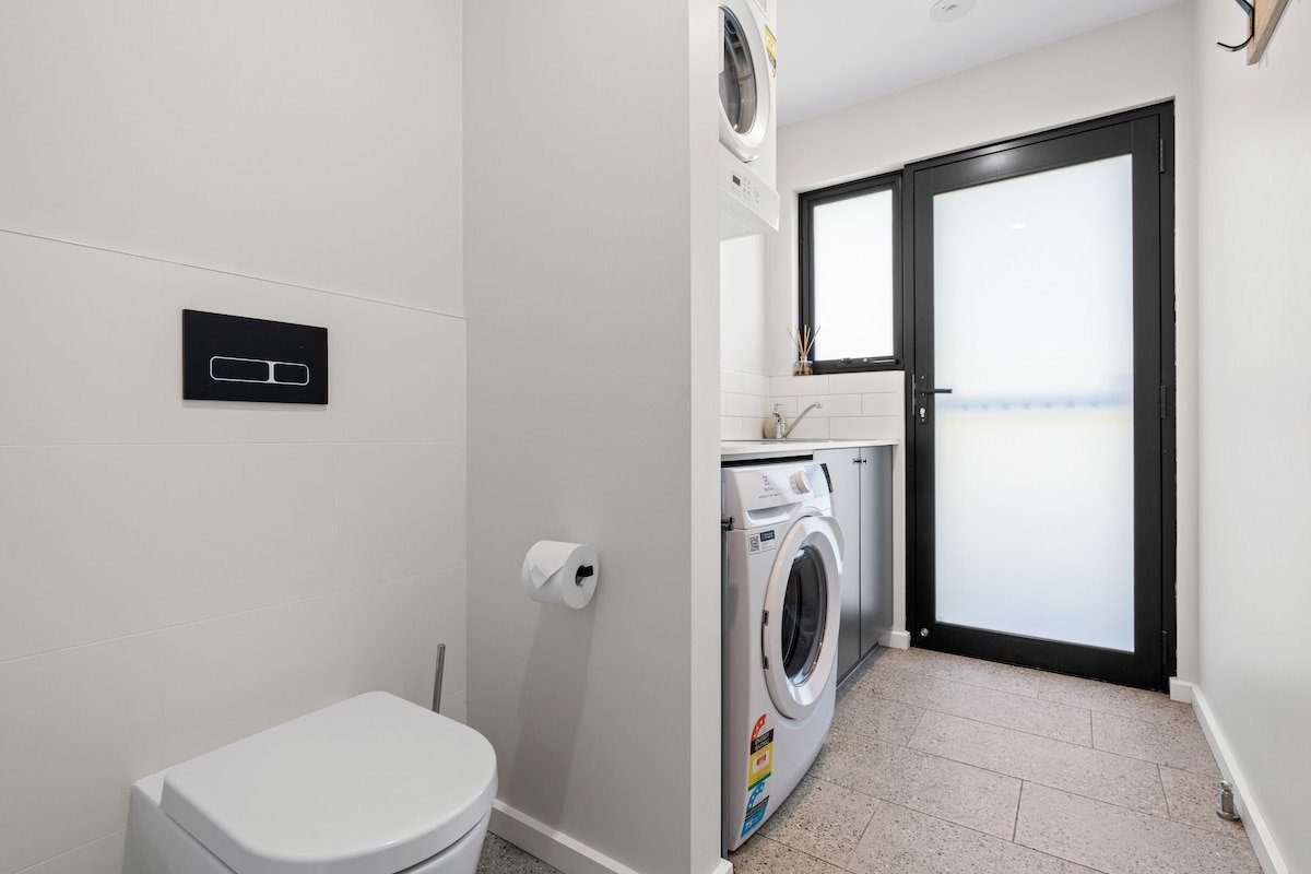 The Derby Lodge ‘Two Bedroom’ Stay option gallery image 3