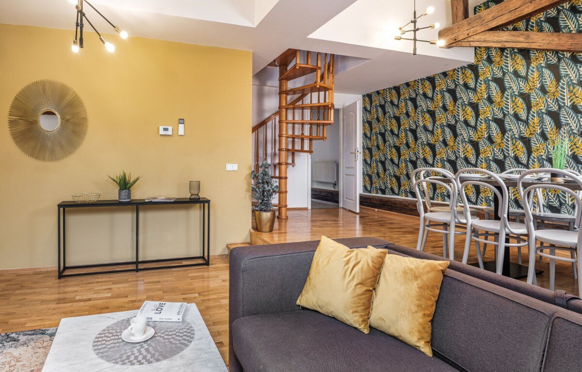 Four Bedroom Duplex Apartment VN48 Suites gallery image 5