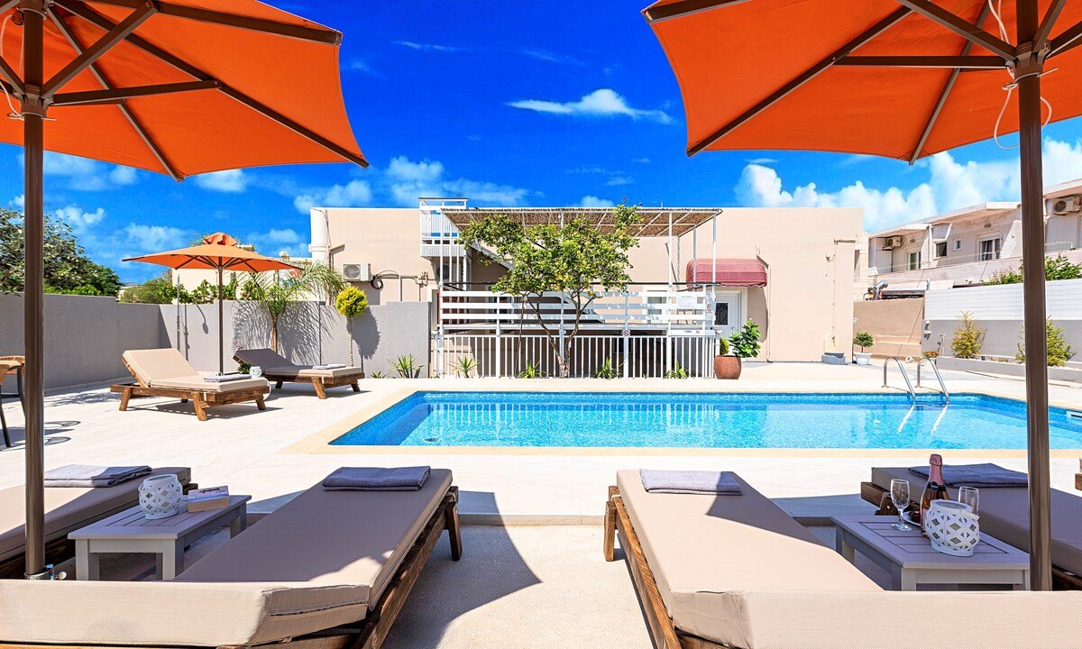 Villa Remezzo Heated Pool, Beach Side, 24 guests gallery image 5