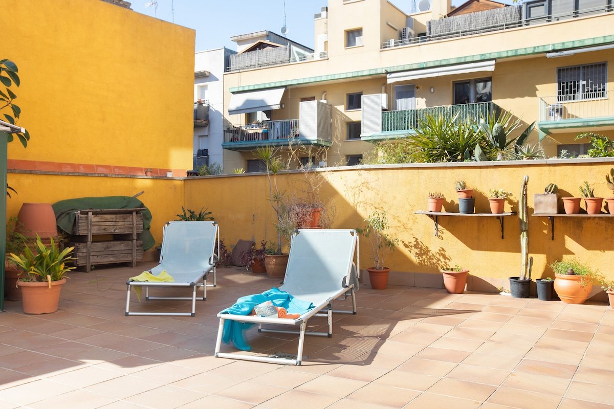 Big terrace apartment in Barcelona gallery image 4