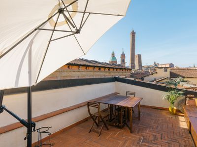 Casa Zamboni, attico con vista