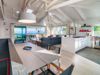 Luxury Beachfront home on Hanalei Bay with A/C