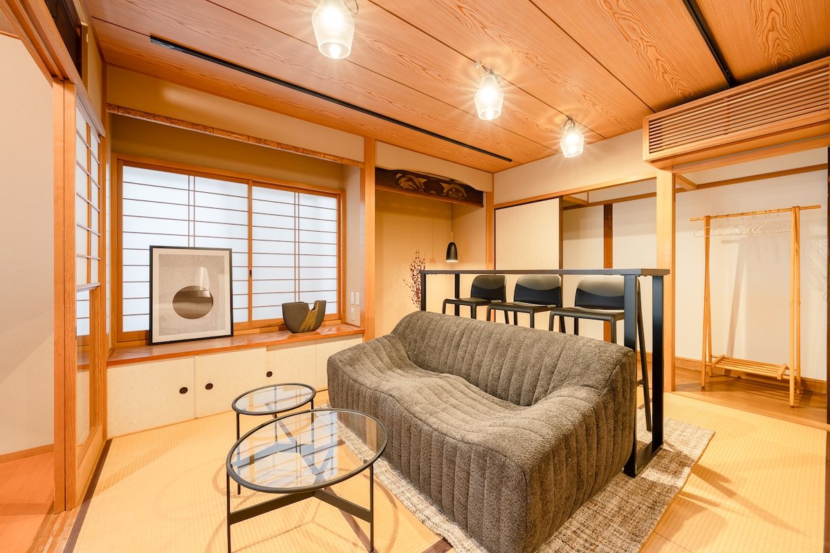 Luxury Japanese Modern|3LDK|駅から徒歩2分|新宿・渋谷まで15分|送迎可 gallery image 3