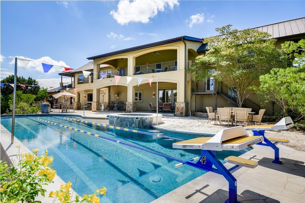 The Estate at Crystal Creek – 8 miles to Downtown! gallery image 4