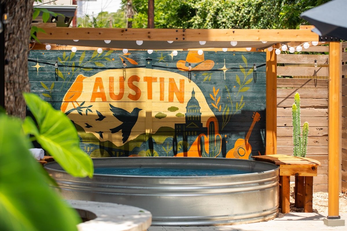 EastBird:Lake, Pool, Hot Tub, Sleeps18 gallery image 5