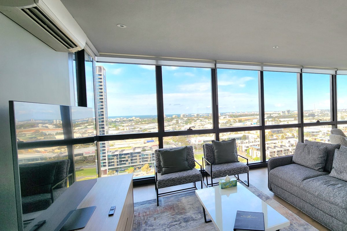 Premium 2 Bedroom Q/S with spectacular water views