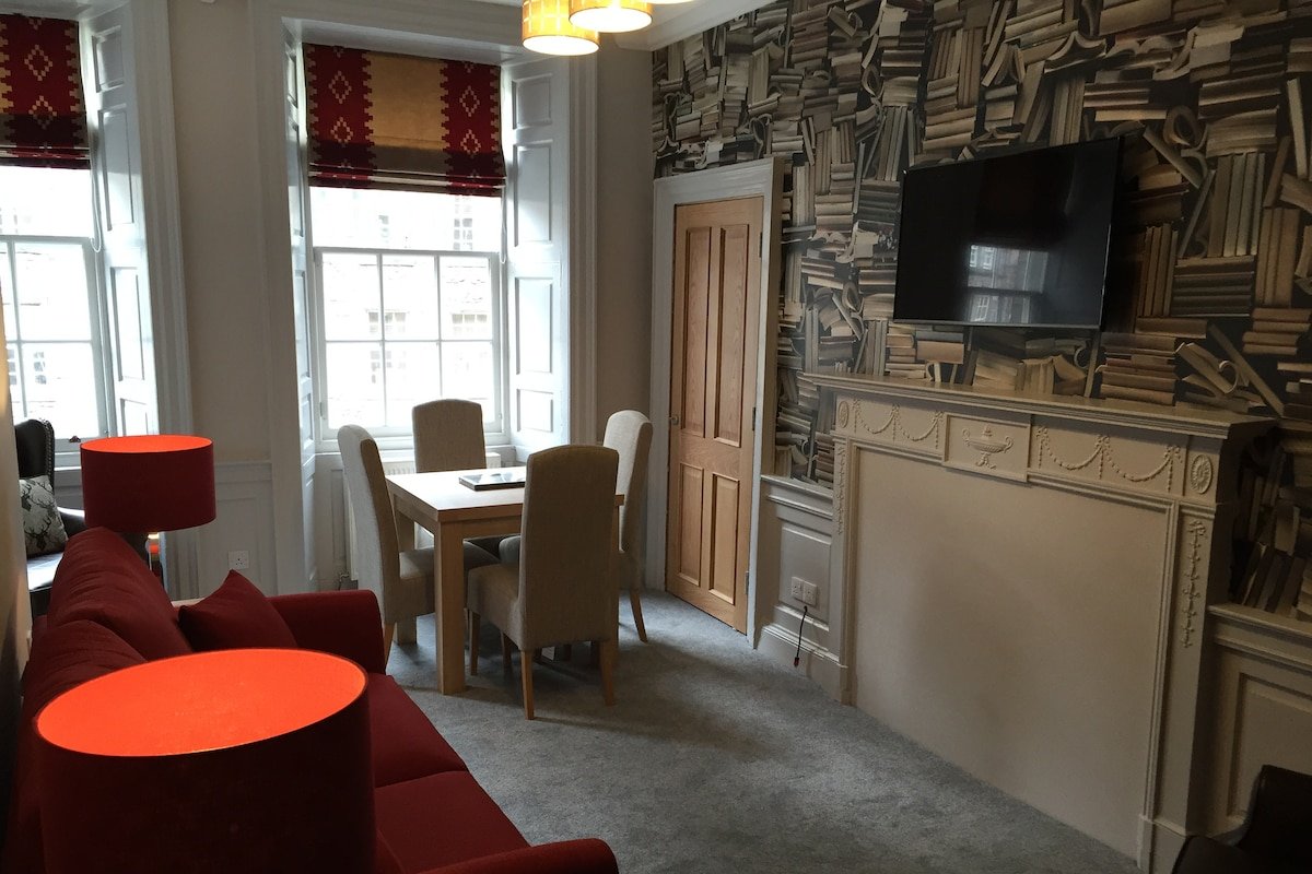 Royal Mile 2 bedroom 2 bathroom by Castle gallery image 2