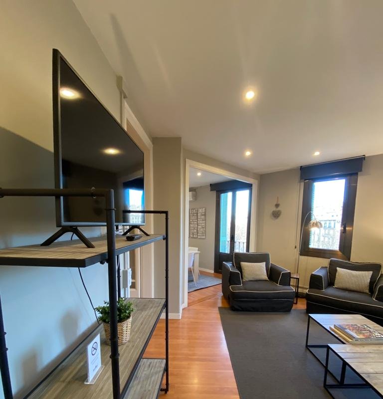 Family Apartment 10 pax centro de Barcelona gallery image 4