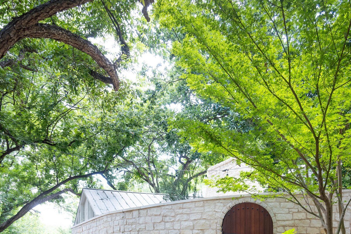 Luxury Lake Austin: Pool, Hot Tub & Boat Dock gallery image 3