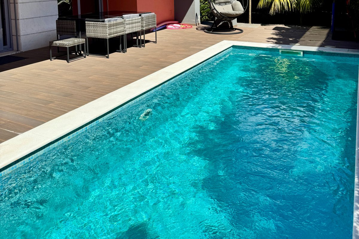 Villa avec piscine chauffée près des plages