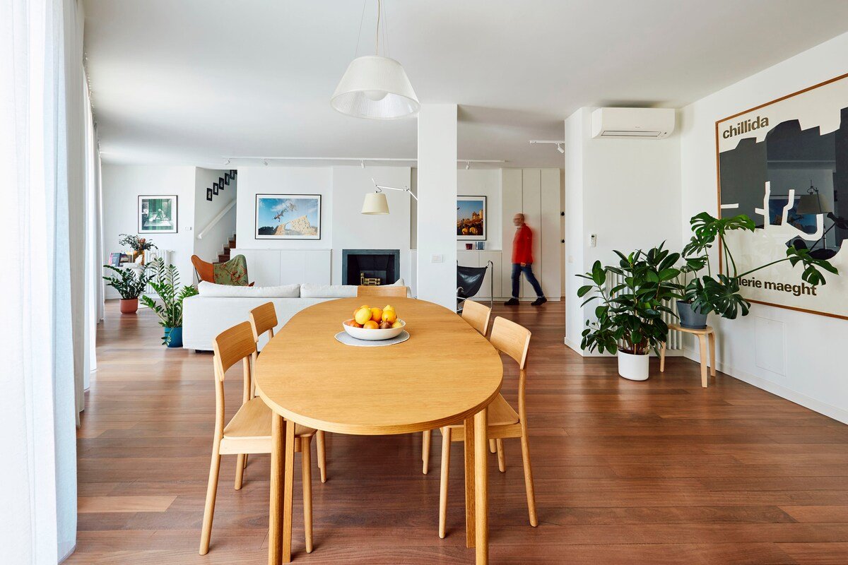 Bright, family friendly apartment, city centre gallery image 5