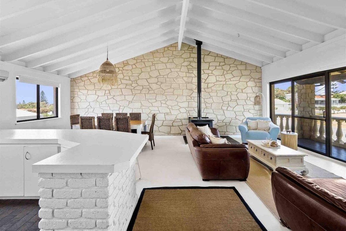 Waterviews Gameroom Pet-friendly MultiFamliy gallery image 4