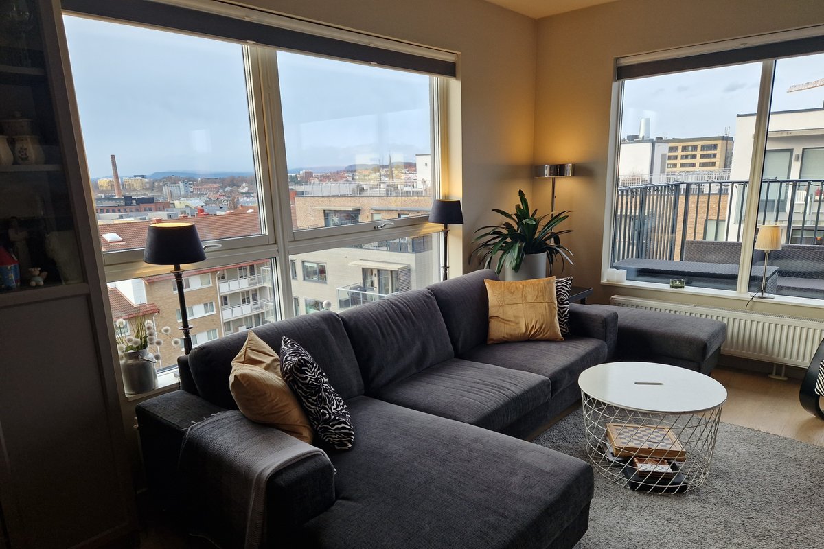 Penthouse (123 sqm + 50 sqm private terraces)