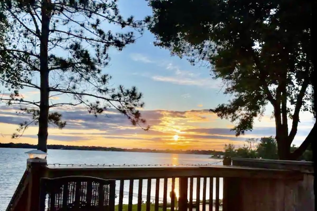 Sunset Retreat gallery image 2