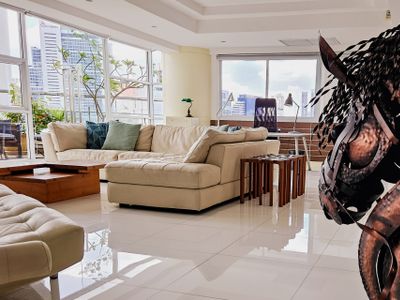 Luxurious high-rise pool-duplex