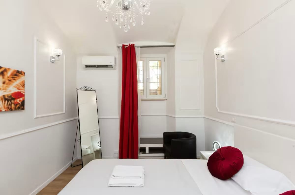 “DOLCE VITA” HOUSE | Termini Station | Esquilino gallery image 2