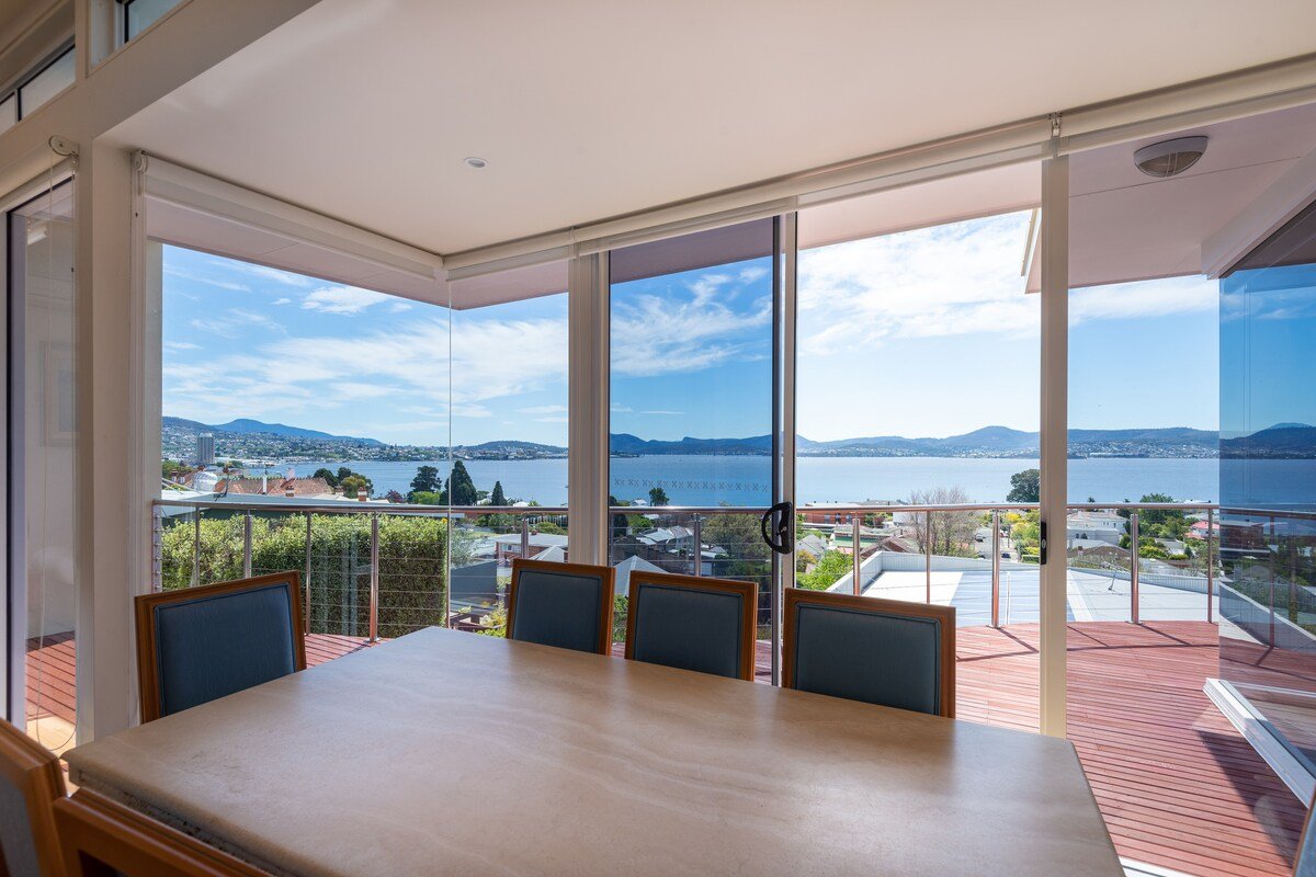 567, Luxury with river & city views gallery image 5