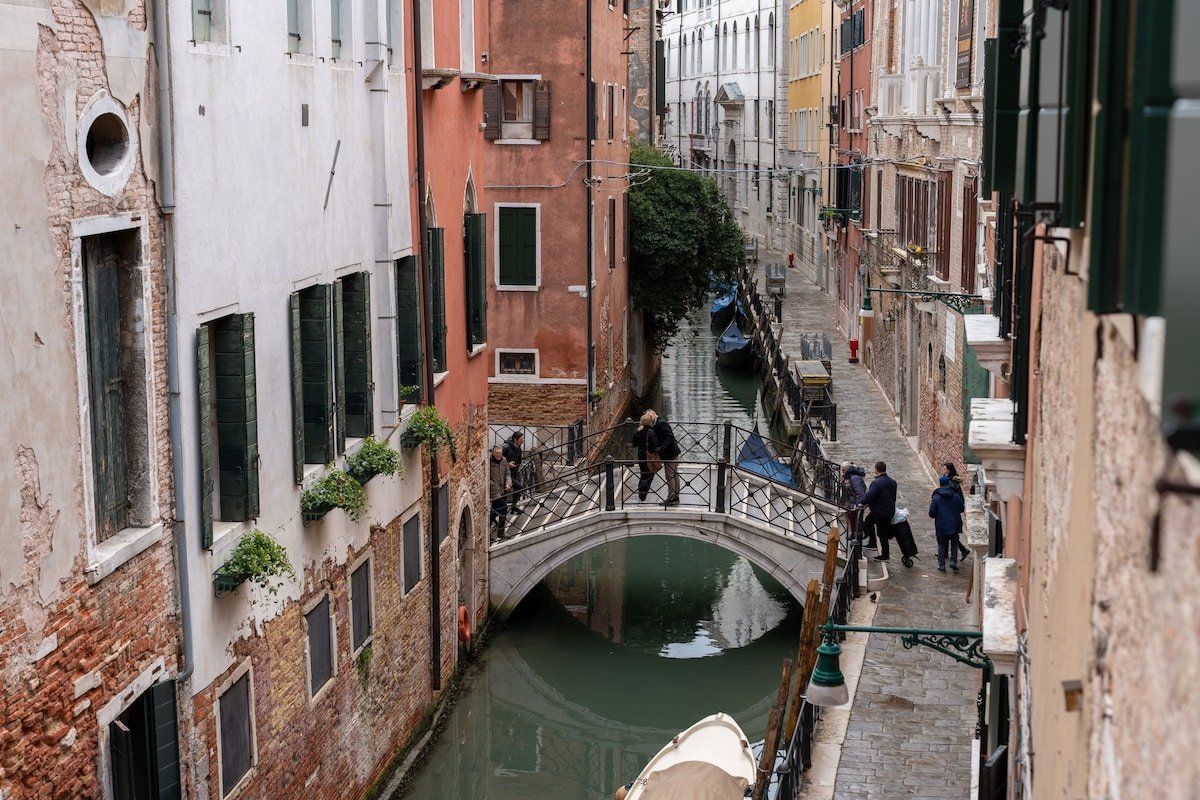 Residence on the Laguna gallery image 2