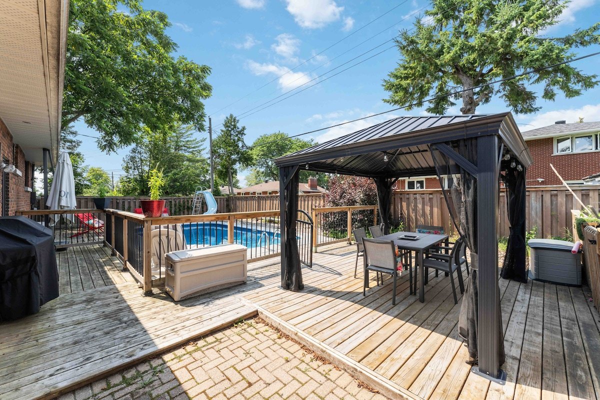 Artistic & Trendy 4 Bedroom Home gallery image 4