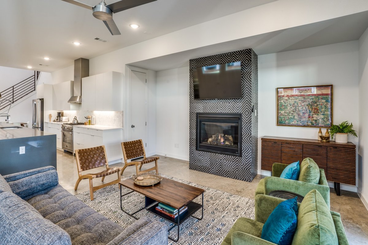 Pool, 4 bedroom luxury home in the heart of Dallas