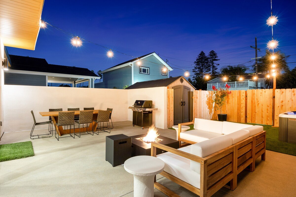 Large New Build | AC & Hot Tub | Walk to the Beach gallery image 2