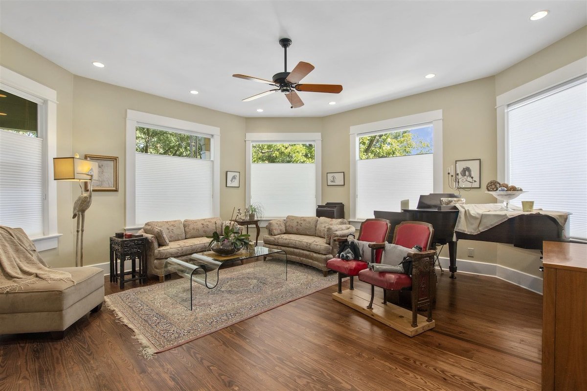 Hopper Hideaway gallery image 5