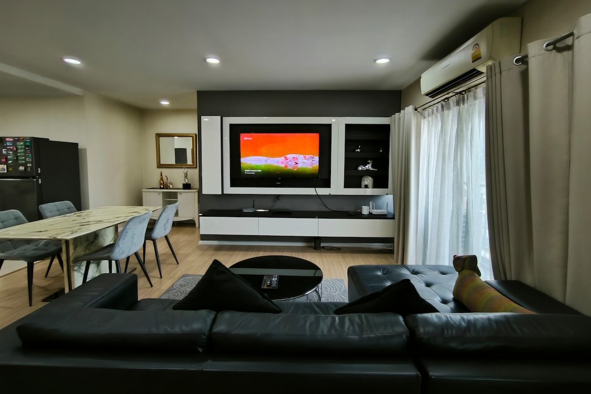 [F]Heart of BKK/190m or 5min walk to BTS/6-7pax gallery image 4