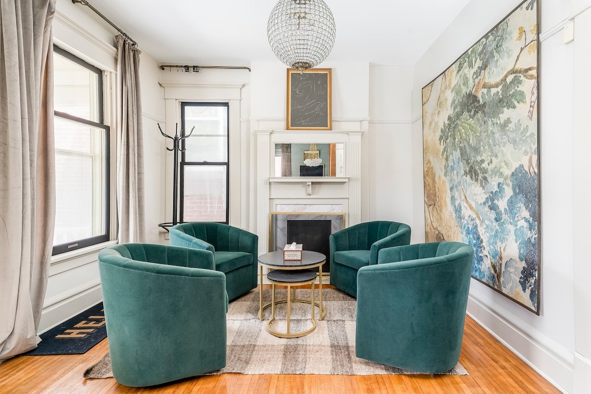 Short North just off High | OSU |The Century House gallery image 4