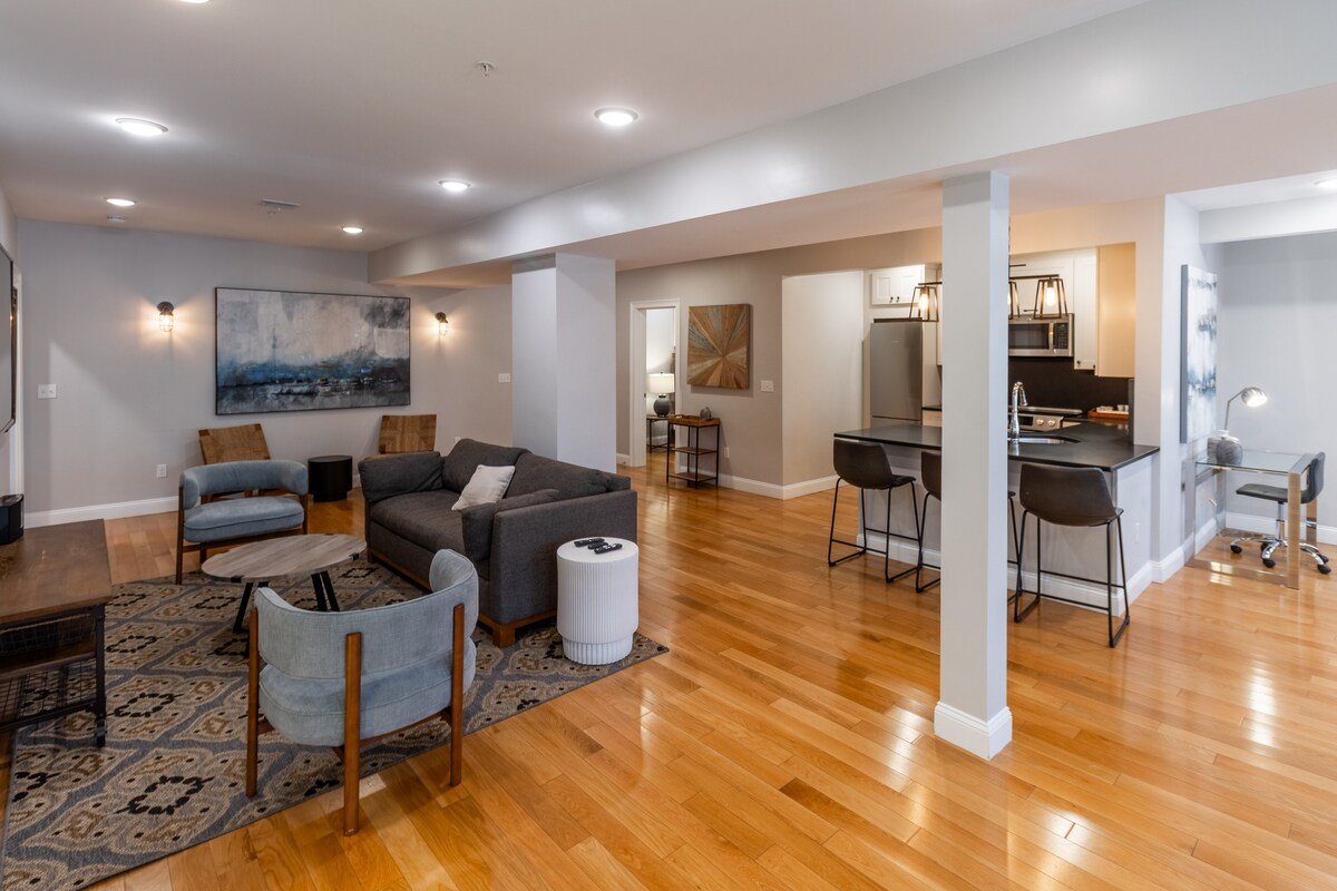 3 Beautiful Bedrooms and Open Living Area gallery image 2