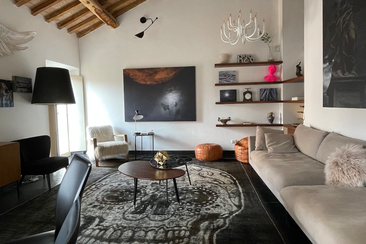 Monti luxury top floor flat gallery image 2