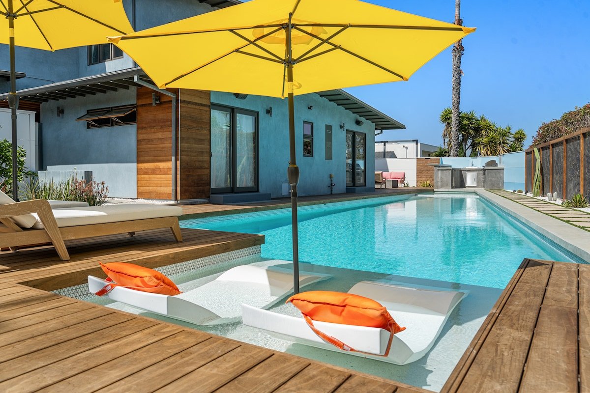 Gorgeous Westside Home – Pool/Spa – 3mi to Beach gallery image 5