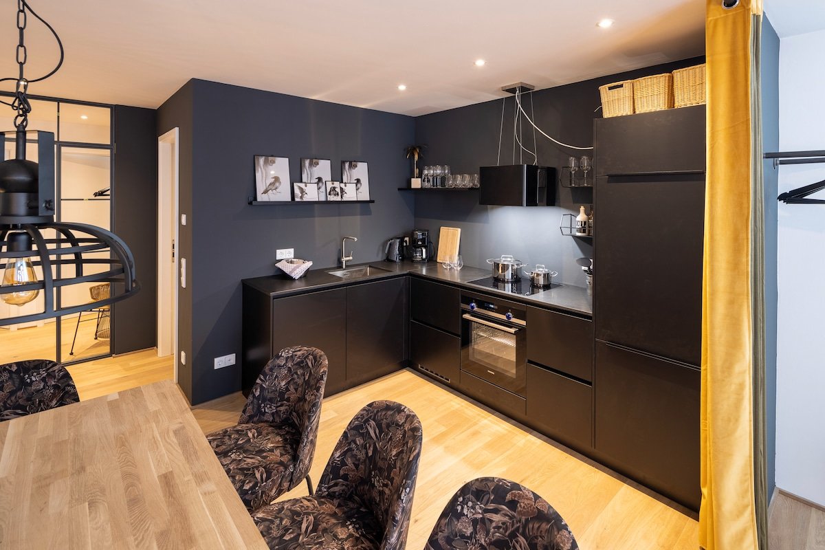 Luxury industrial apartment – new / Neuhausen gallery image 3