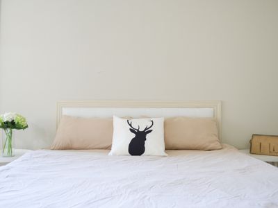 [大安區]超讚房東！日系無印風~東區地鐵3分鐘，忠孝SOGO，誠品，電梯，2套衛浴、嬰兒床、遊戲區。