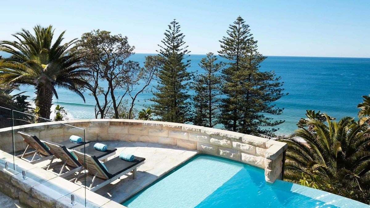 Northview Villa gallery image 2