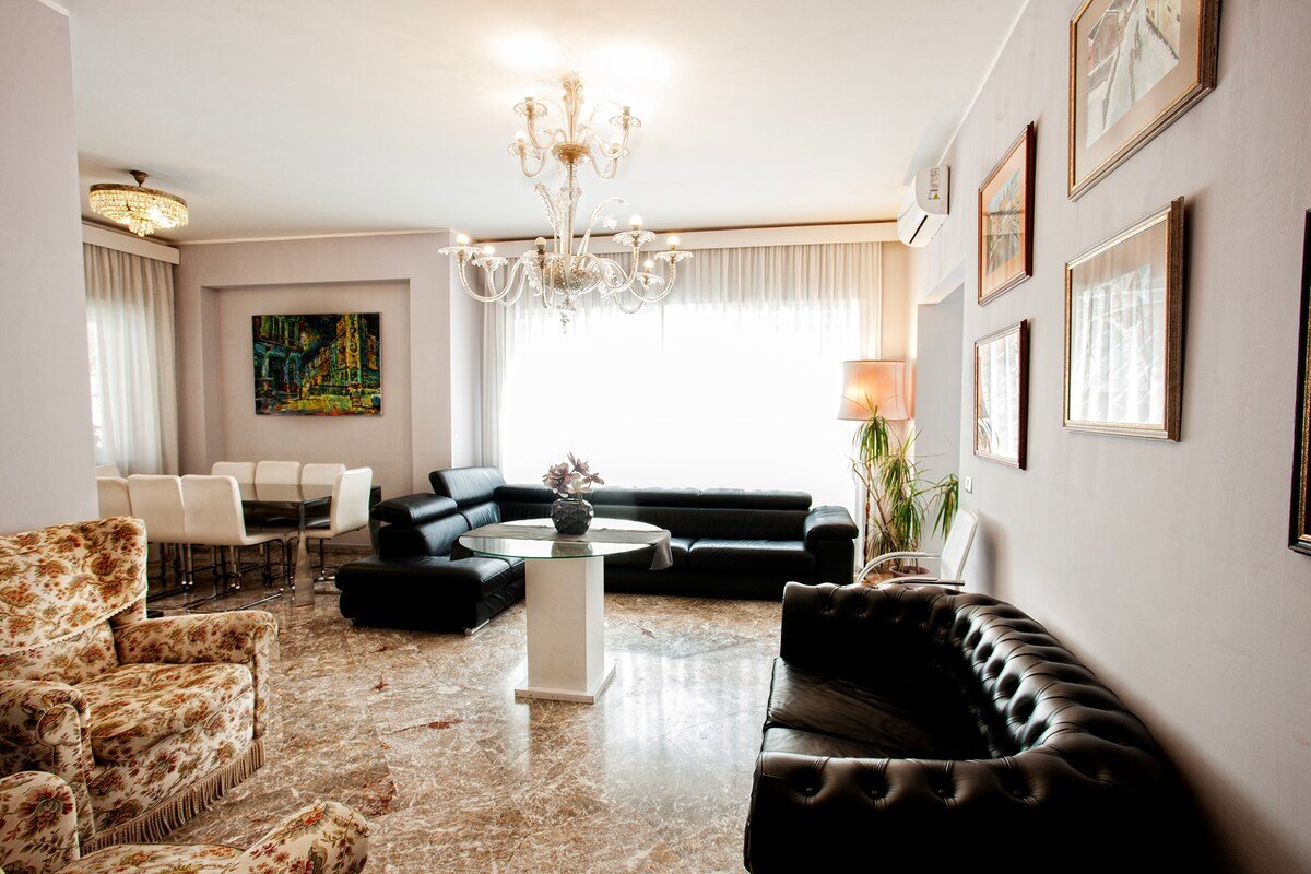 Hanini House Vatican area 4BR Terrace, Jetted tubs gallery image 2