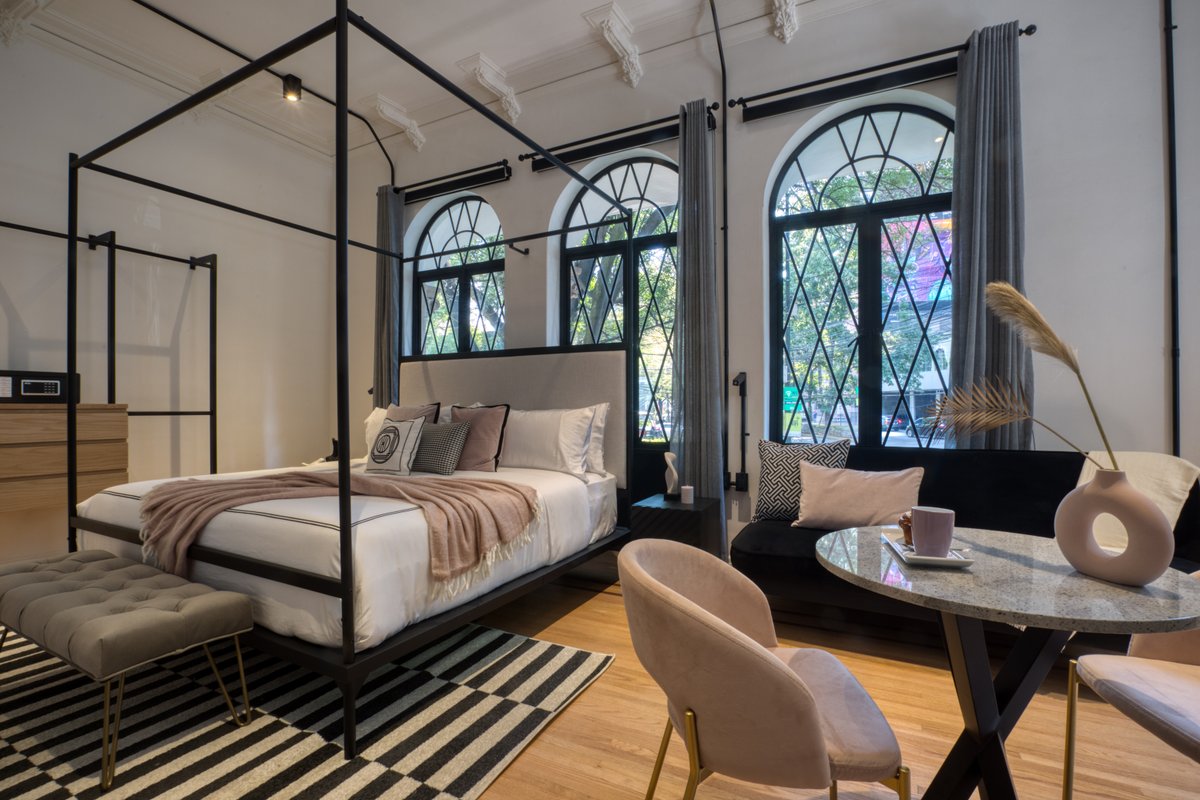 Bar+Gym & Lounge | Daily Hskp | Deluxe Suites