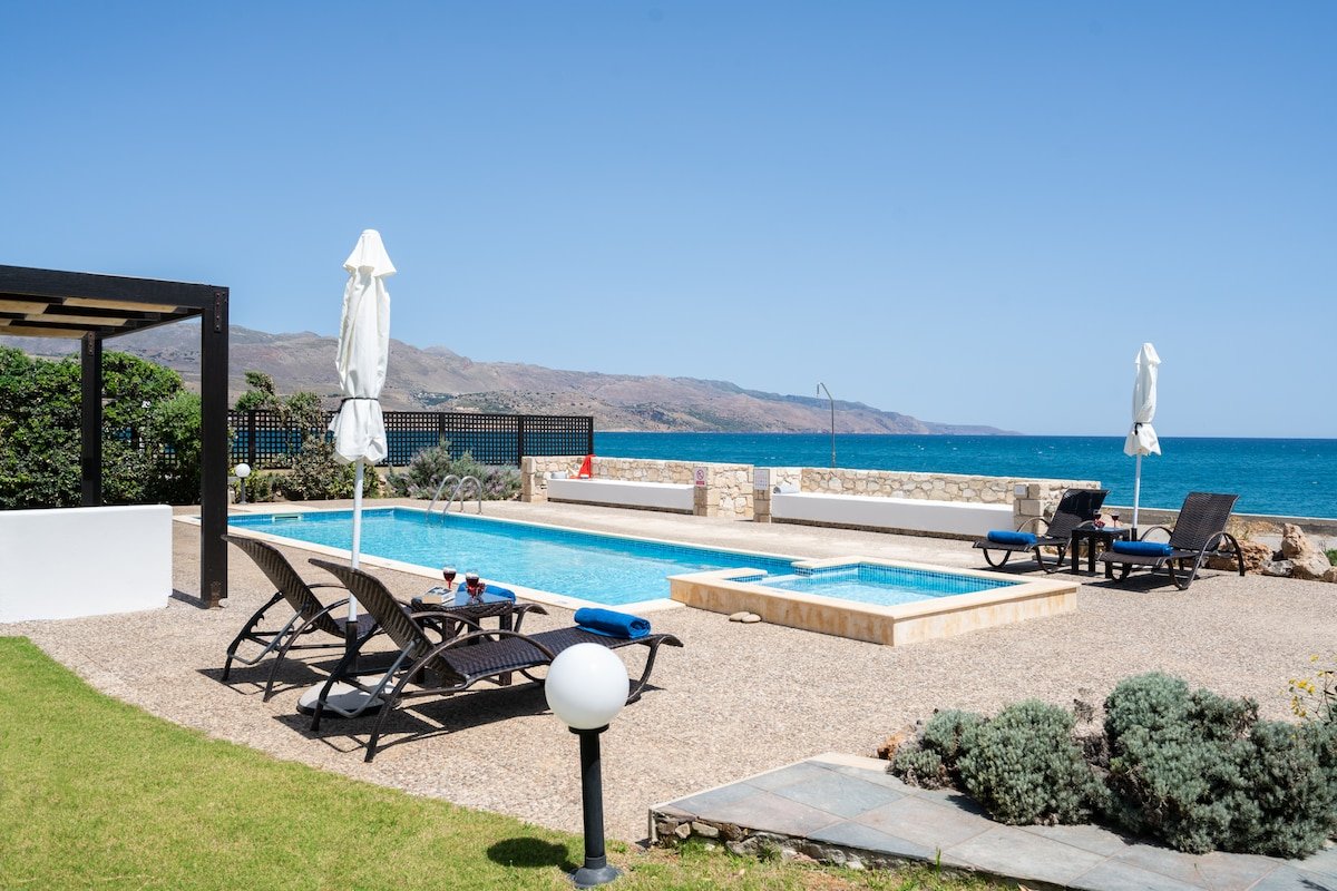 Beachfront villa w/private pool, ping pong and BBQ gallery image 4