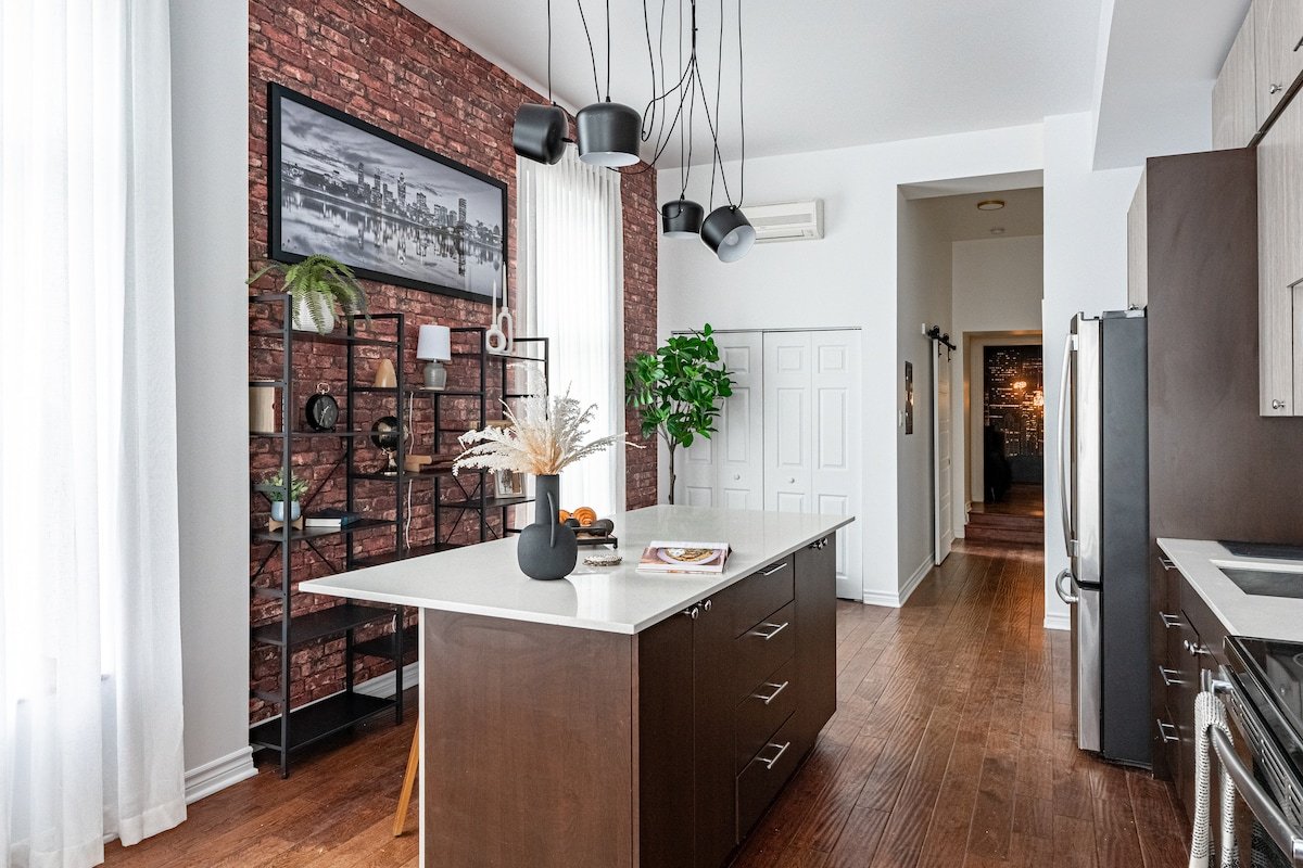 Day n Night Mtl, Heart of the Plateau gallery image 3