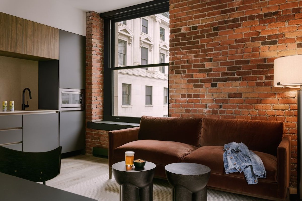 Sonder Apollon | Superior Two-Bedroom Apartment gallery image 2