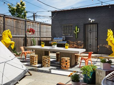 Southwestern 8 Bed 4 Bath Estate Parking + Yard