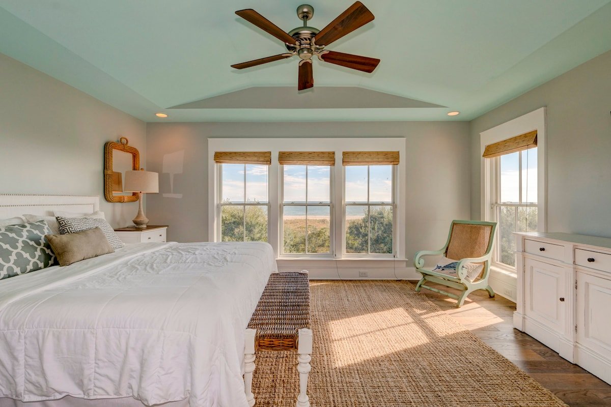 The Tree House gallery image 3