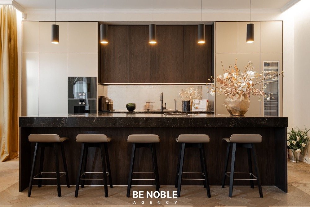 Luxury OLD Town 3BD Apartment gallery image 2