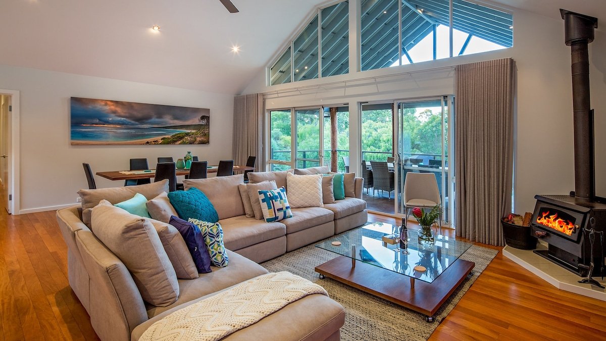 Sky View—Elevated Estate with Resort-Style Pool gallery image 2