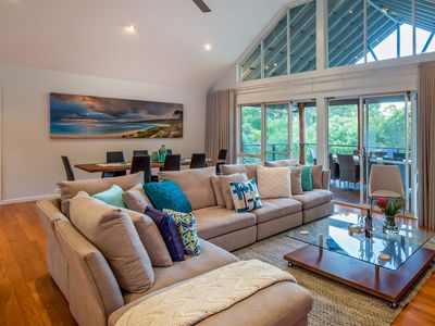 Sky View—Elevated Estate with Resort-Style Pool