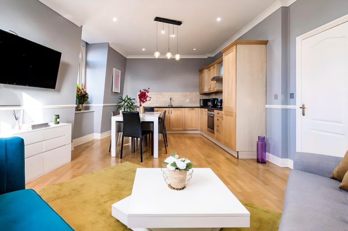 The Penthouse: Soho Most Beautiful View gallery image 5