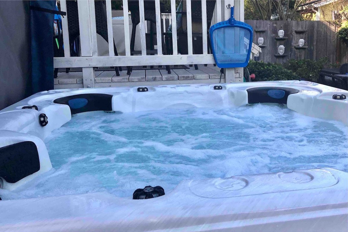 Half Moon Bay Coastal Home Walk Beach & Harbor SPA gallery image 5