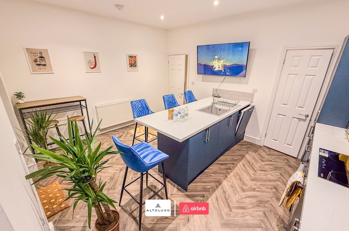 Long Term Discount|Modern|Contractors|Large Groups gallery image 4